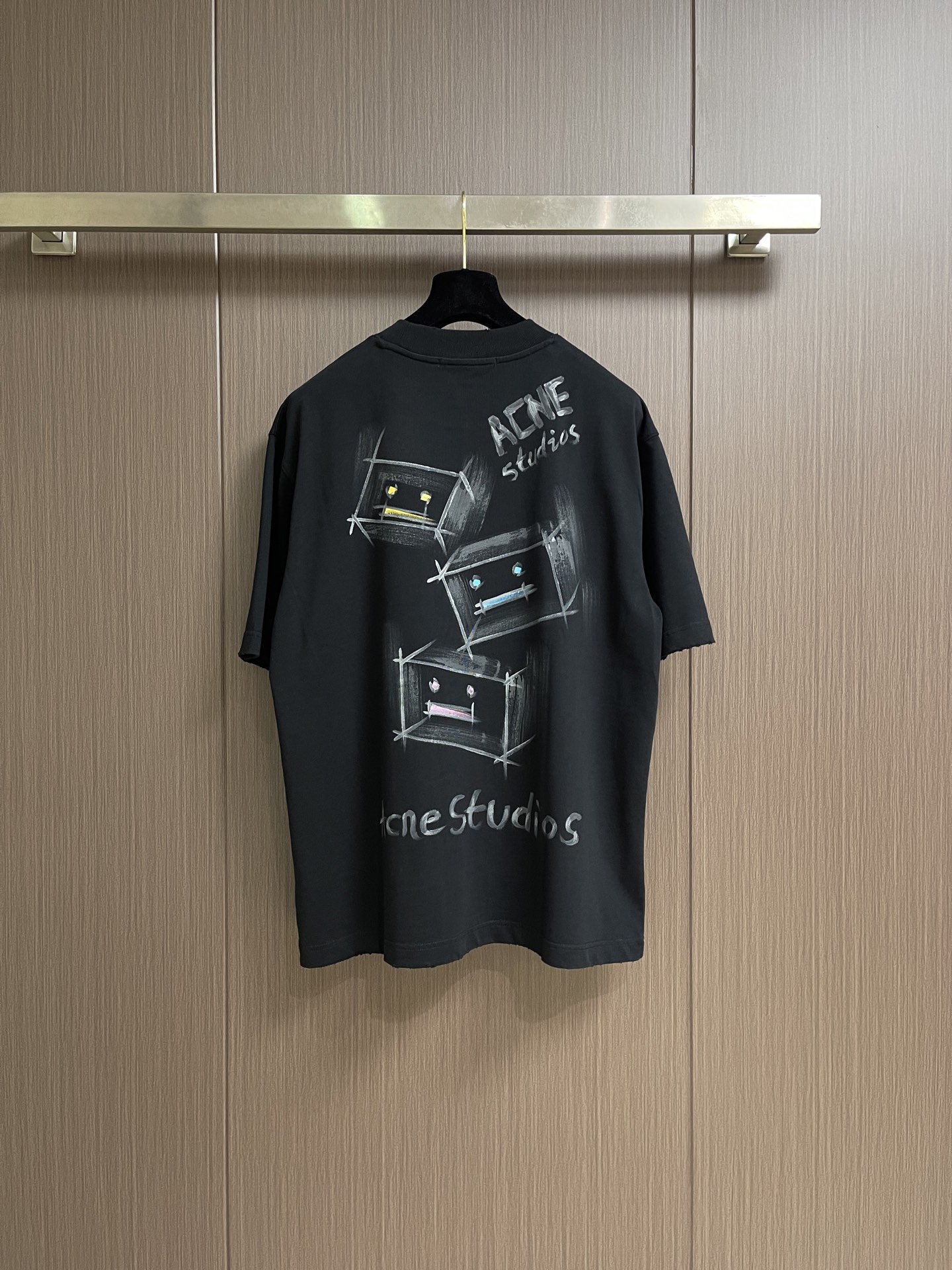 Acne Studios 2026SS春夏新款涂鸦手绘印花短袖T恤，太帅了 印花很有质感，日常穿搭很自在