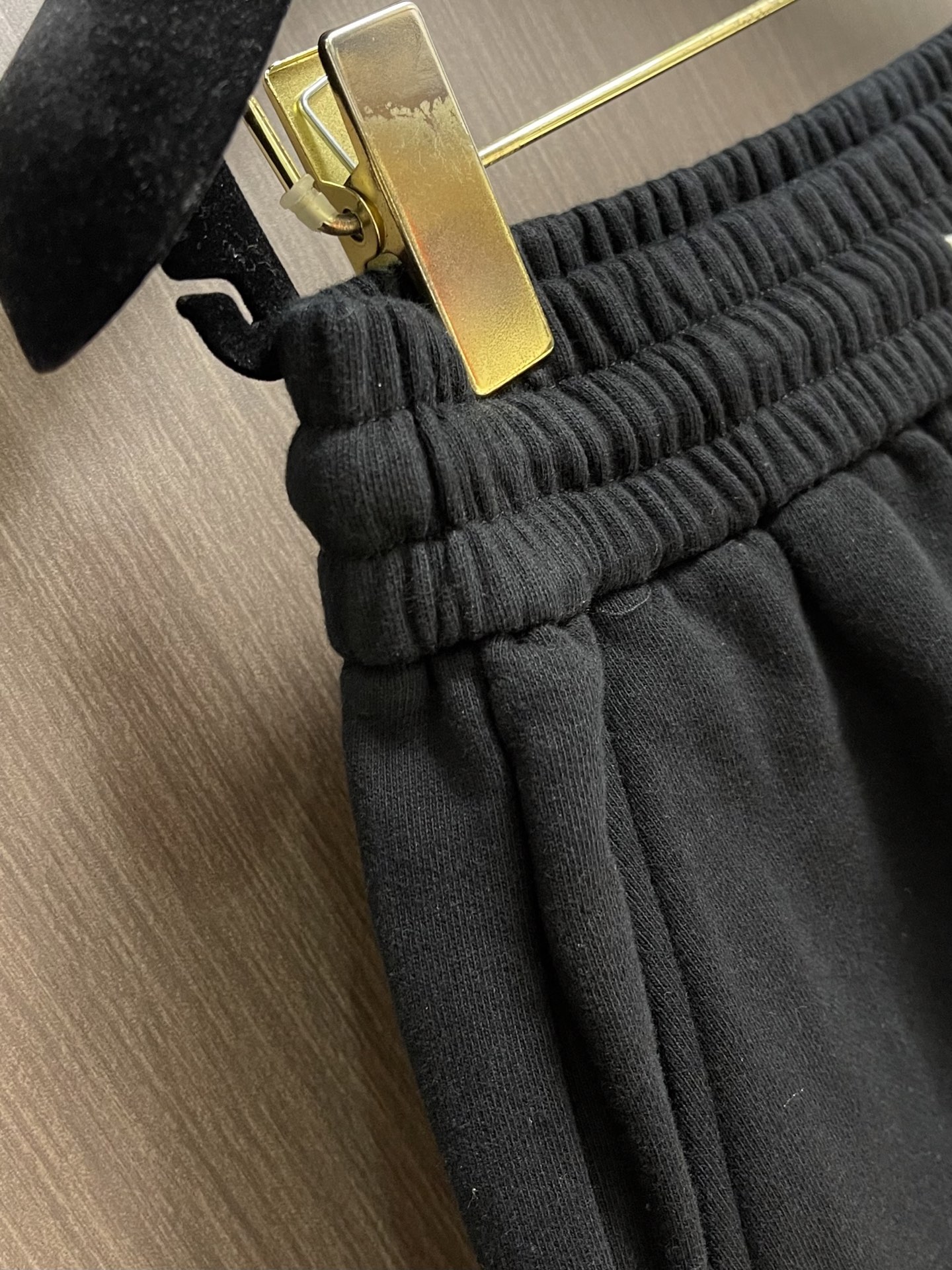 LV 2026ss logo标识烧花短裤 男女日常通勤穿搭必备单品 采用320克纯棉双纱鱼鳞毛圈面料定制