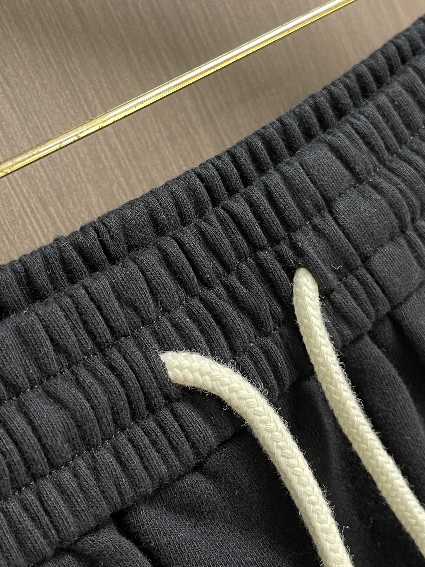 LV 2026ss logo标识烧花短裤 男女日常通勤穿搭必备单品 采用320克纯棉双纱鱼鳞毛圈面料定制