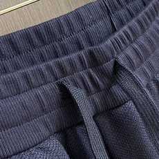 Moncler 2026ss新款logo印花短裤,定制博鳞大卫衣面料380克重 字母硅胶印花工艺,手感非 Moncler 2026ss新款logo印花短裤,定制博鳞大卫衣面料380克重 字母硅胶印花工艺,手感非