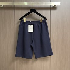 Moncler 2026ss新款logo印花短裤,定制博鳞大卫衣面料380克重 字母硅胶印花工艺,手感非 Moncler 2026ss新款logo印花短裤,定制博鳞大卫衣面料380克重 字母硅胶印花工艺,手感非