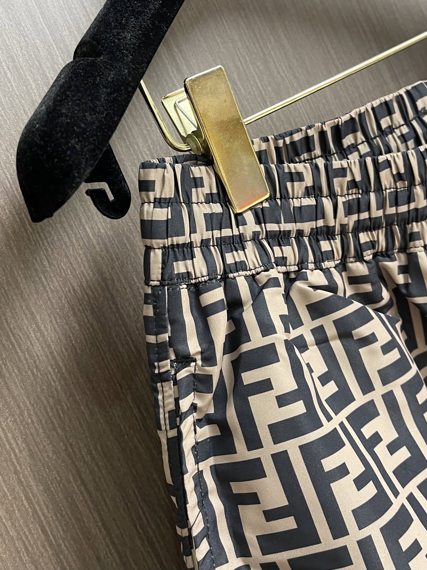 FENDI 2026SS全幅提花运动短裤，经典满印设计，精致做工，采用客供面料打造，版型立体有型，专门进