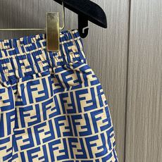 FENDI 2026SS全幅提花运动短裤,经典满印设计,精致做工,采用客供面料打造,版型立体有型,专门进 FENDI 2026SS全幅提花运动短裤,经典满印设计,精致做工,采用客供面料打造,版型立体有型,专门进