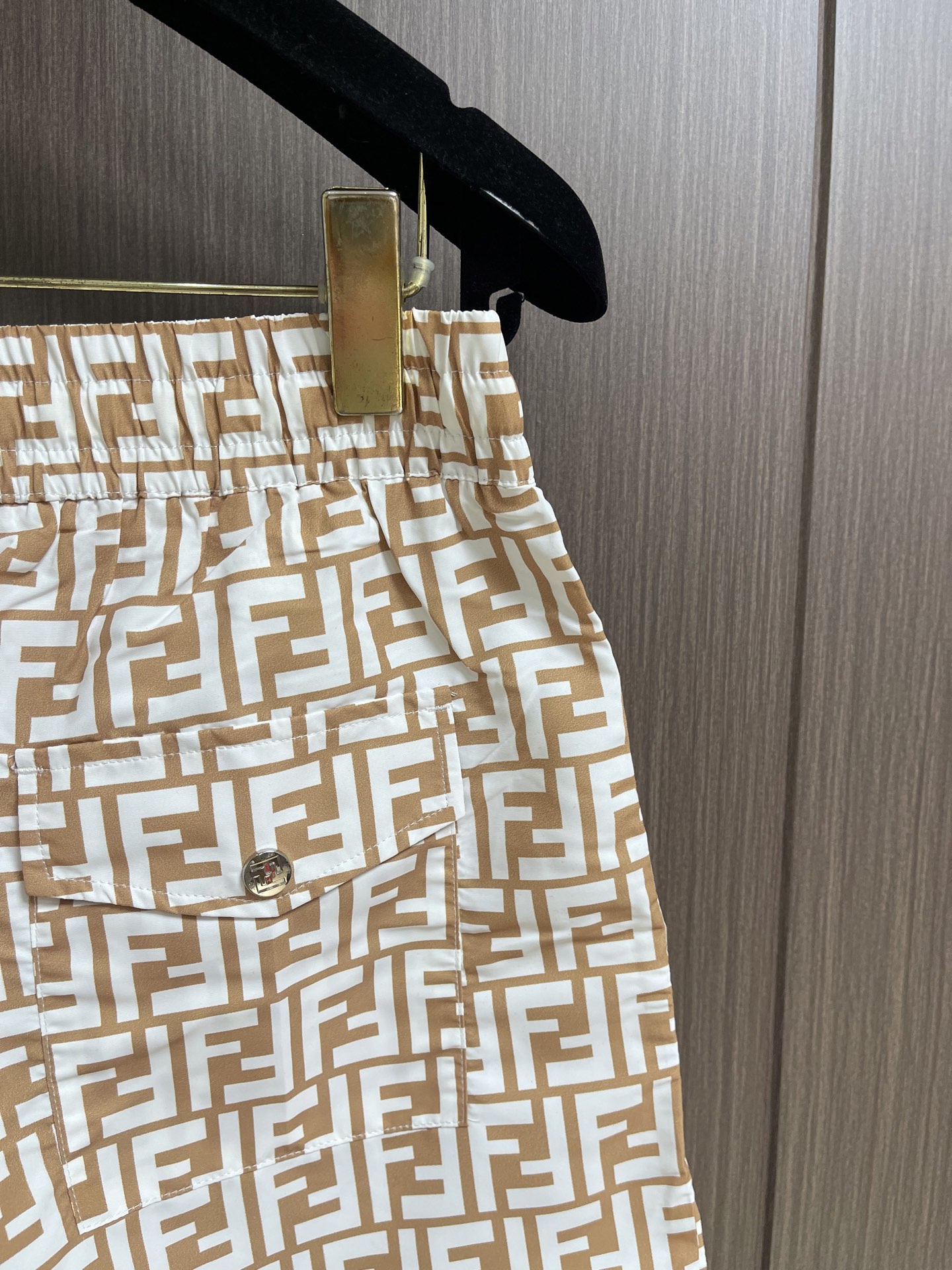 FENDI 2026SS全幅提花运动短裤，经典满印设计，精致做工，采用客供面料打造，版型立体有型，专门进
