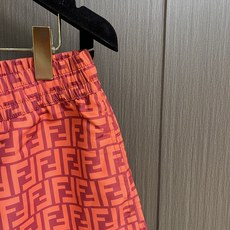 FENDI 2026SS全幅提花运动短裤,经典满印设计,精致做工,采用客供面料打造,版型立体有型,专门进 FENDI 2026SS全幅提花运动短裤,经典满印设计,精致做工,采用客供面料打造,版型立体有型,专门进