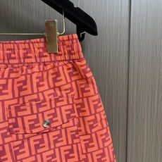 FENDI 2026SS全幅提花运动短裤,经典满印设计,精致做工,采用客供面料打造,版型立体有型,专门进 FENDI 2026SS全幅提花运动短裤,经典满印设计,精致做工,采用客供面料打造,版型立体有型,专门进