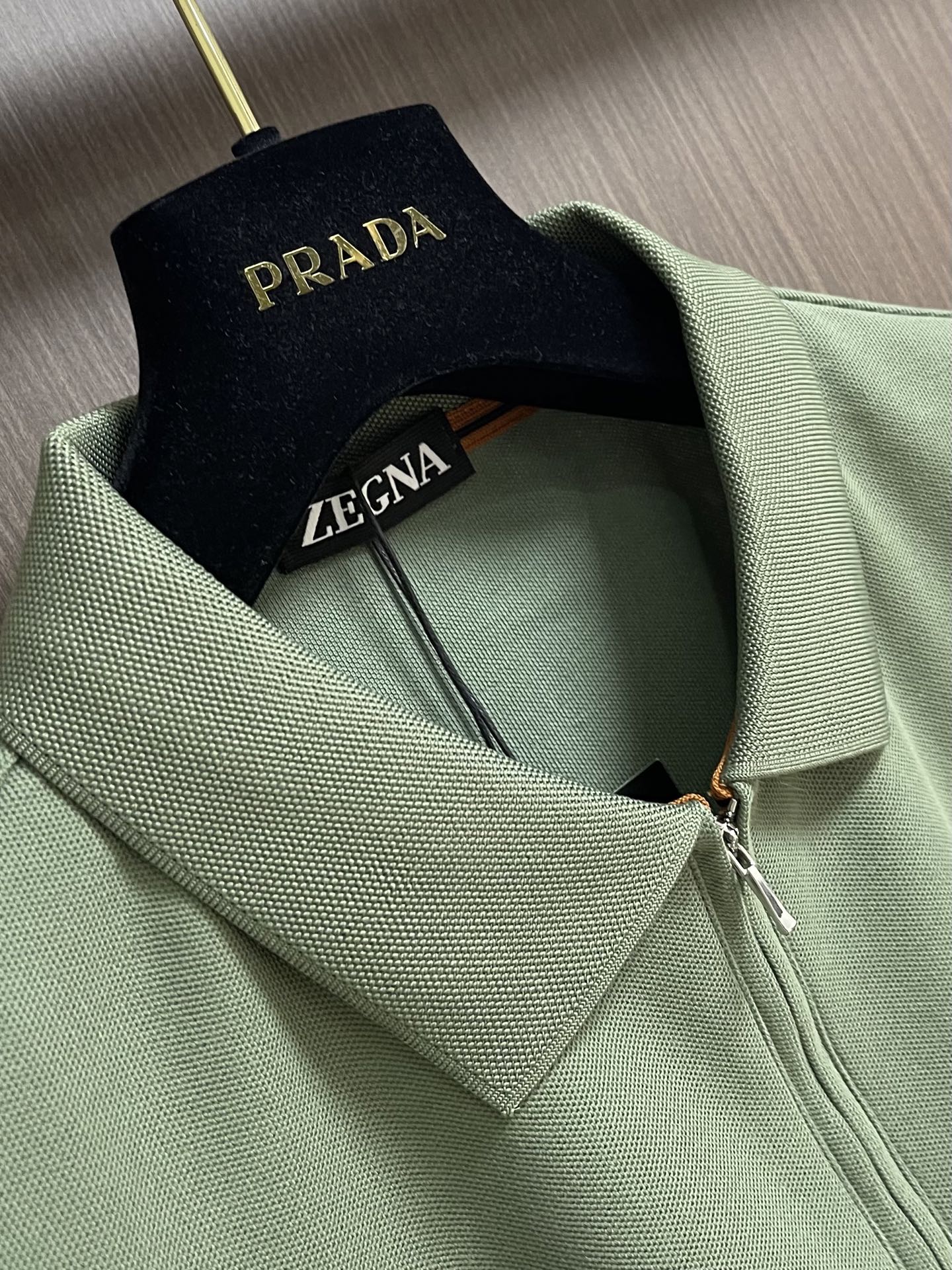 Zegna 2026ss早春时装款拉链门襟男士短袖针织Polo衫，非常明星级的一款单品，颜值度极高，即大