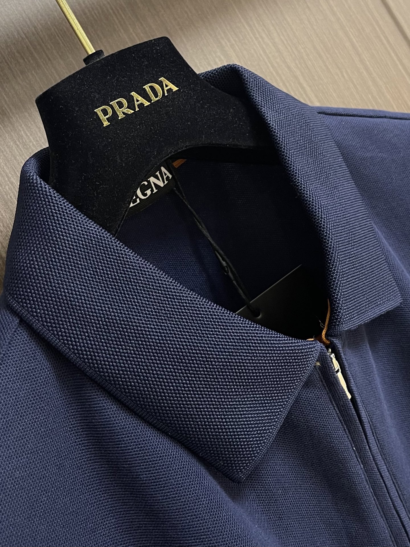 Zegna 2026ss早春时装款拉链门襟男士短袖针织Polo衫，非常明星级的一款单品，颜值度极高，即大