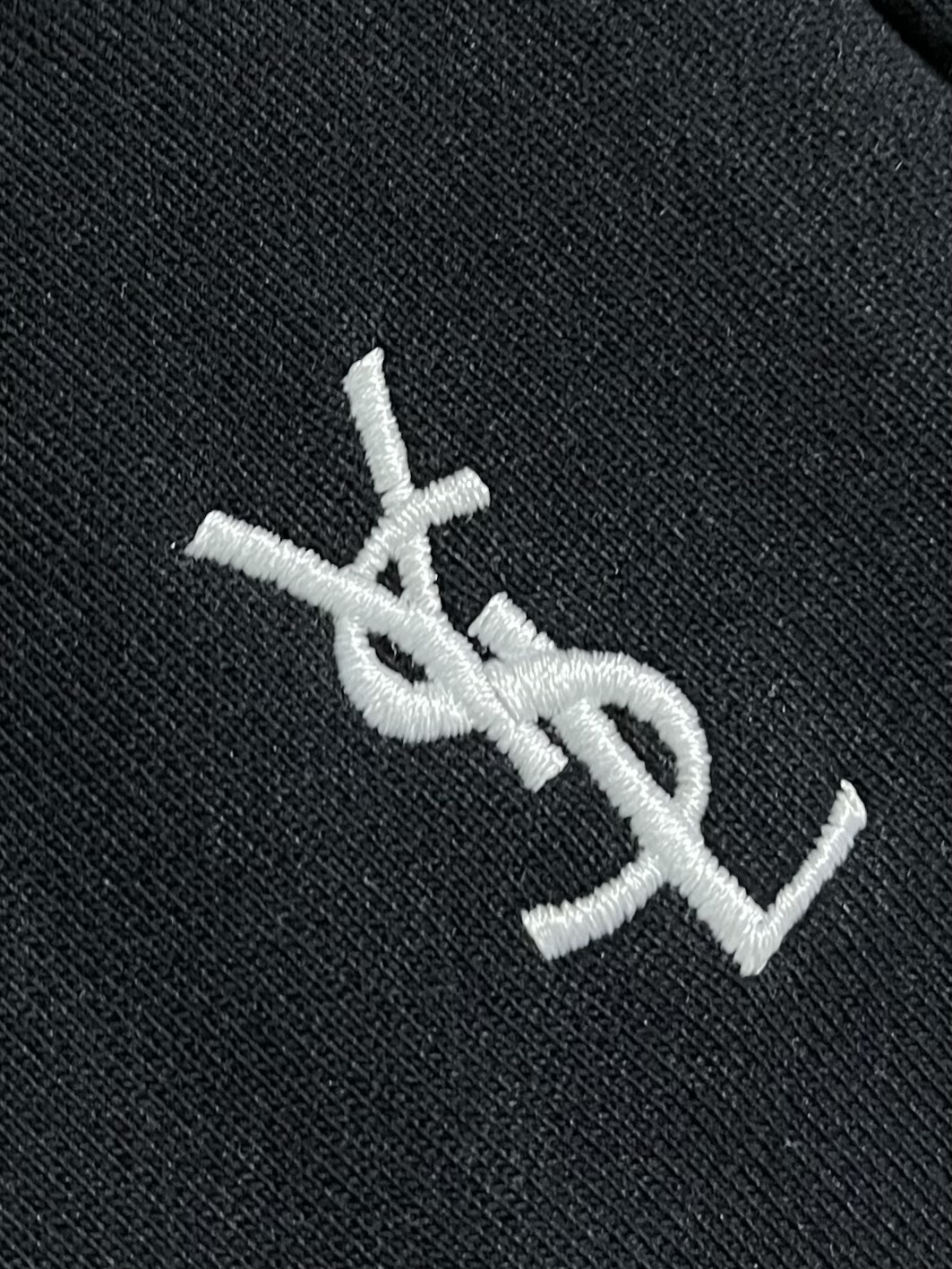 YSL 2026SS夏季男士休闲运动短裤 字母logo精密刺绣搭配高档的罗马精棉布 为夏天带来耳目一新的