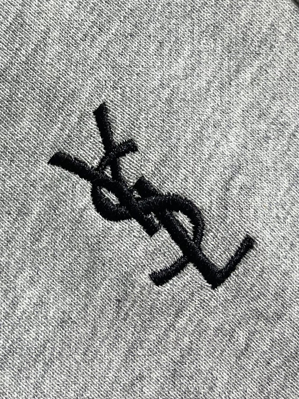 YSL 2026SS夏季男士休闲运动短裤 字母logo精密刺绣搭配高档的罗马精棉布 为夏天带来耳目一新的