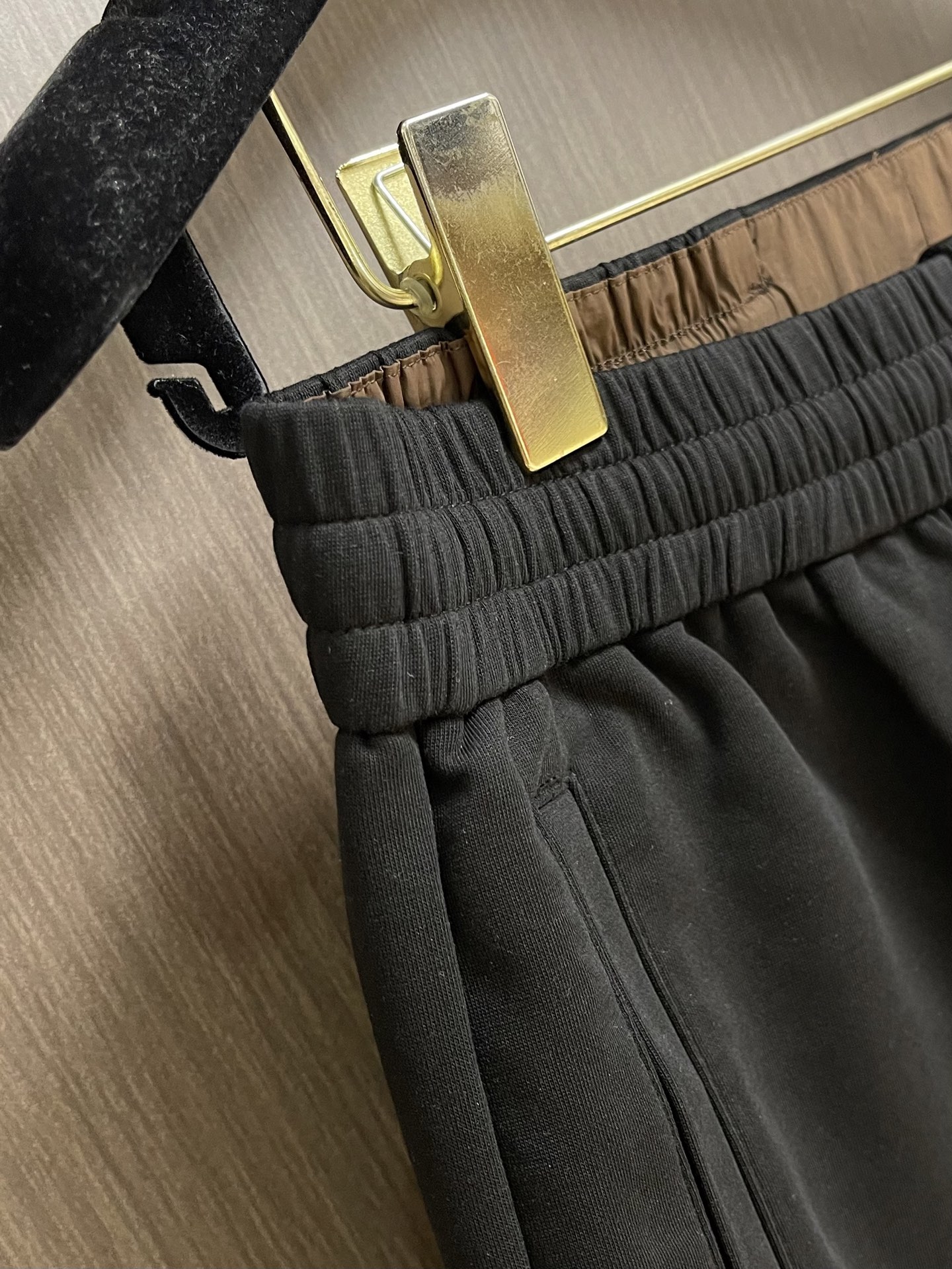 Zegna 杰尼亚休闲短裤，质感亲肤又舒爽，简约logo标识刺绣，拉绳头等细节，做工精细完美百搭任何上衣