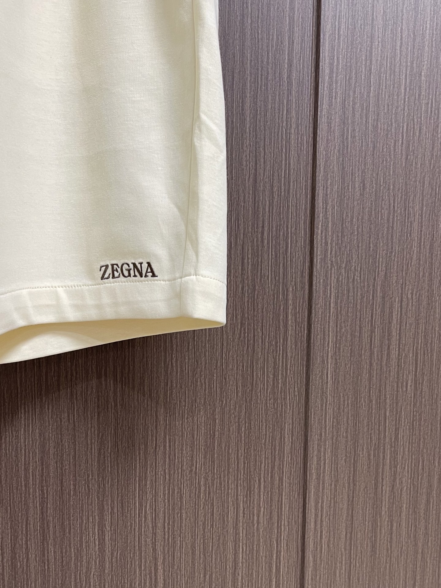 Zegna 杰尼亚休闲短裤，质感亲肤又舒爽，简约logo标识刺绣，拉绳头等细节，做工精细完美百搭任何上衣