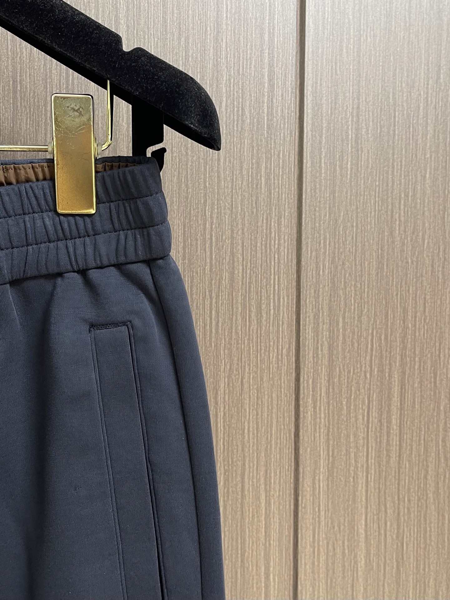 Zegna 杰尼亚休闲短裤，质感亲肤又舒爽，简约logo标识刺绣，拉绳头等细节，做工精细完美百搭任何上衣