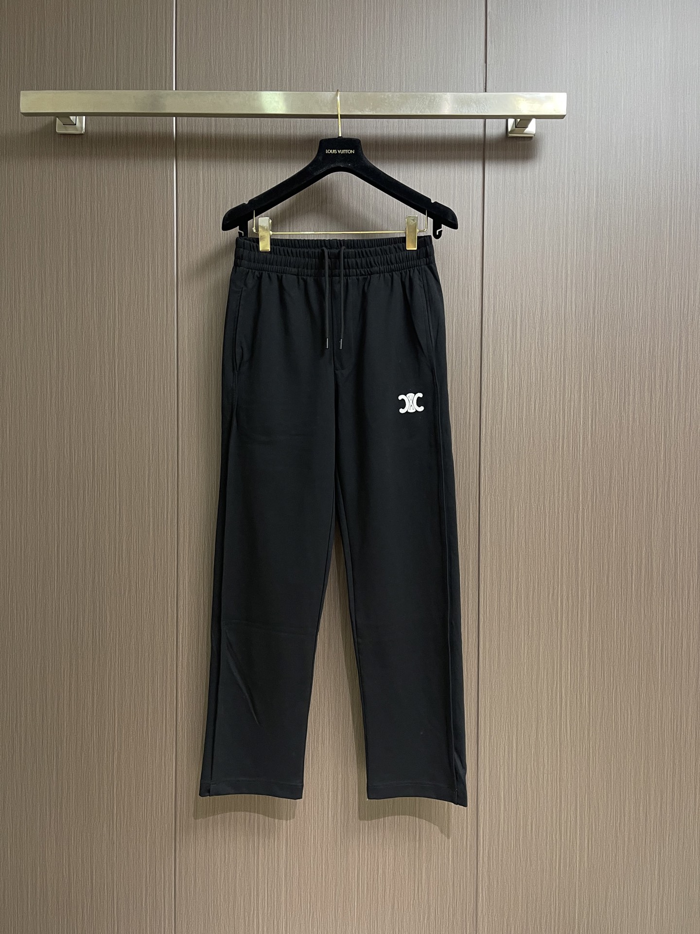 Celine 2026ss大元素刺绣logo标识字母男女同款简约休闲百搭棉质卫裤，男女时尚字母装饰运动休