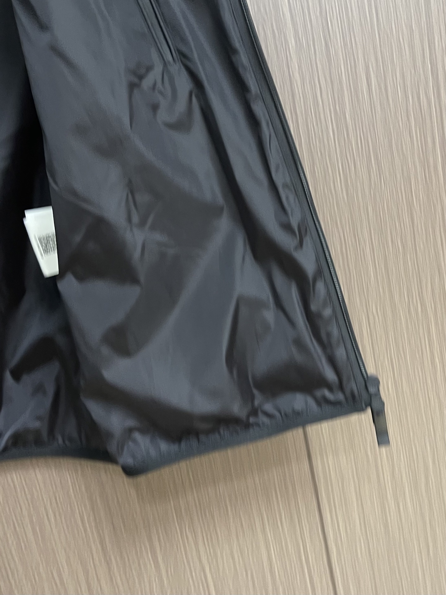 Moncler  2026SS春夏新品轻量连帽机能马甲，定制锦纶防泼水面料，轻薄轻量化上身零负担，防风防