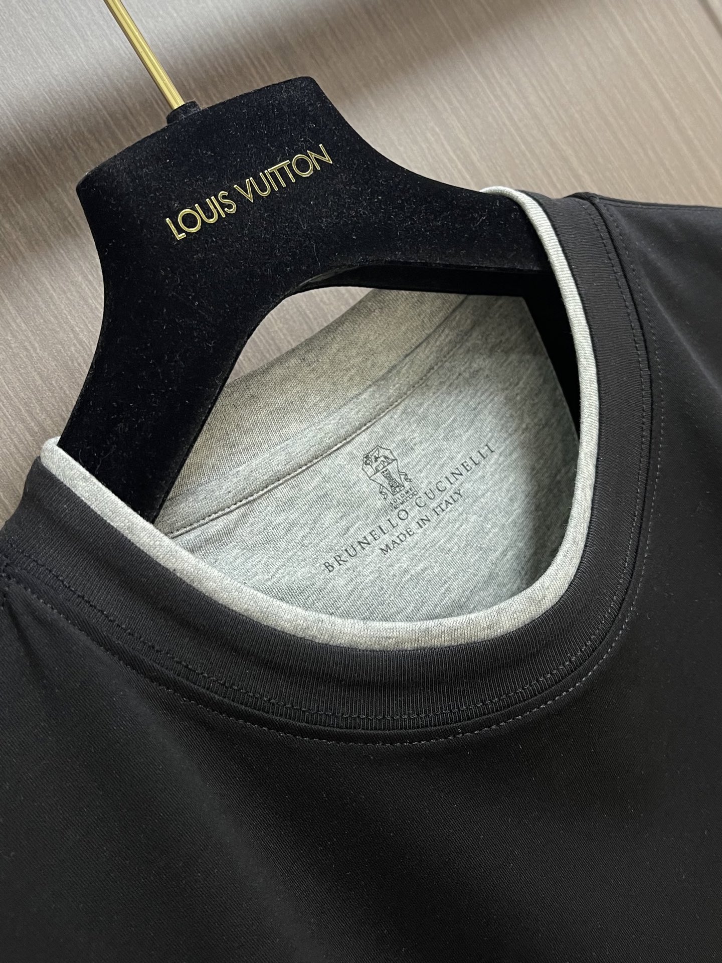 Brunello Cucinelli BC 胸前刺绣品牌标识圆领短袖T恤，2026SS早春新款短袖 男士