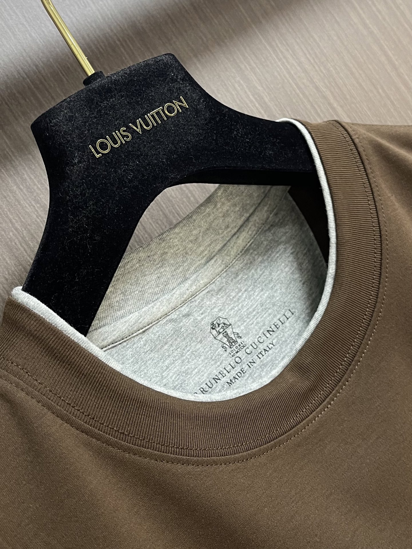 Brunello Cucinelli BC 胸前刺绣品牌标识圆领短袖T恤，2026SS早春新款短袖 男士