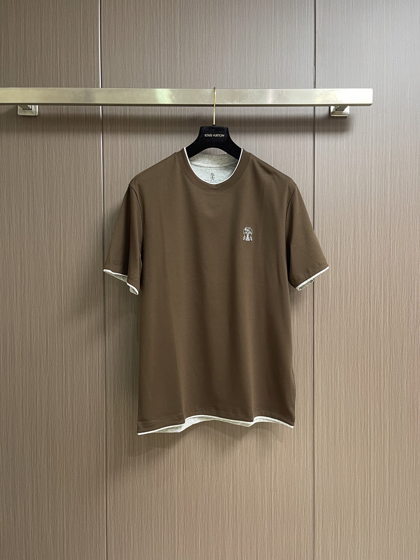 Brunello Cucinelli BC 胸前刺绣品牌标识圆领短袖T恤，2026SS早春新款短袖 男士