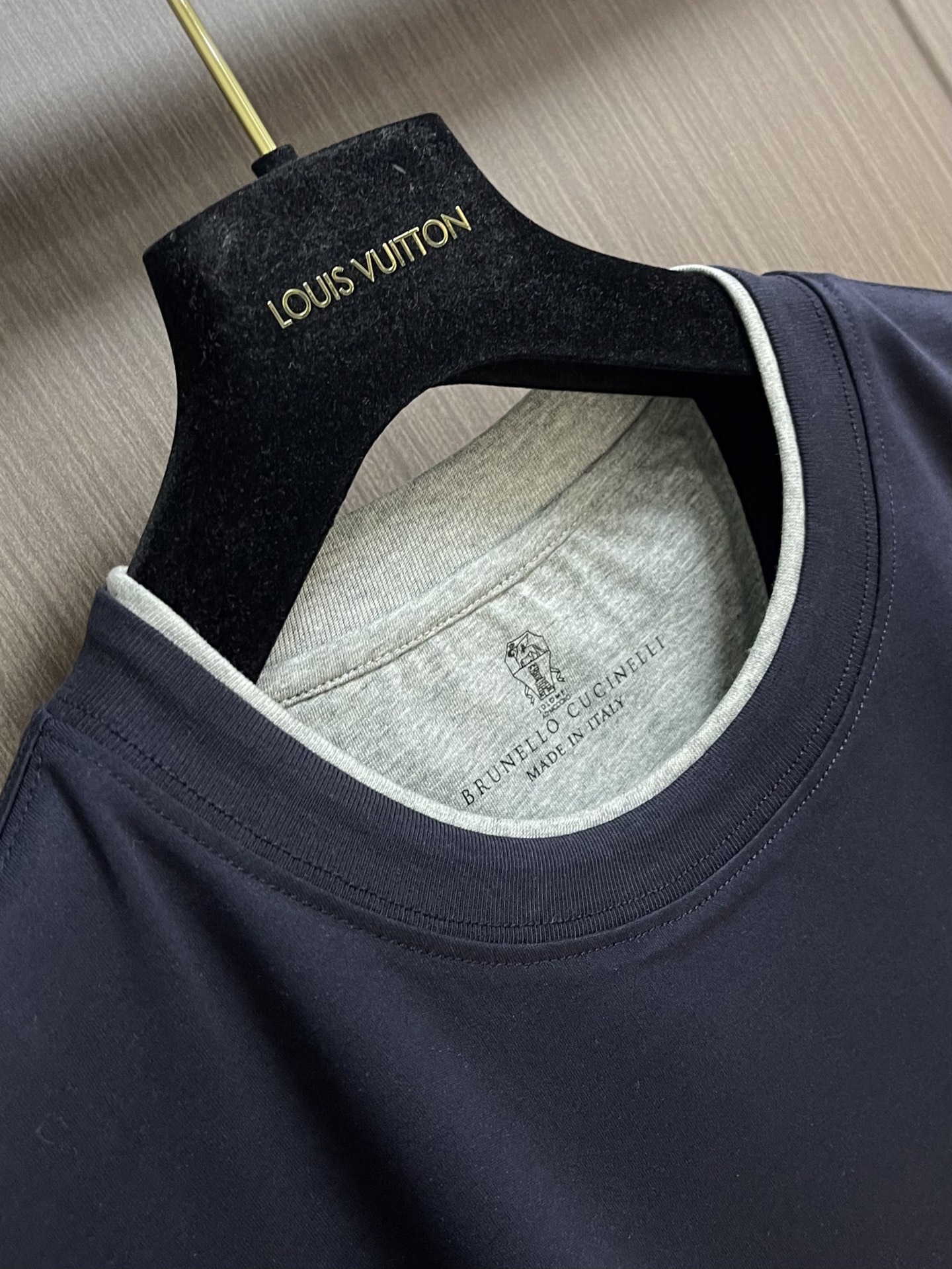 Brunello Cucinelli BC 胸前刺绣品牌标识圆领短袖T恤，2026SS早春新款短袖 男士