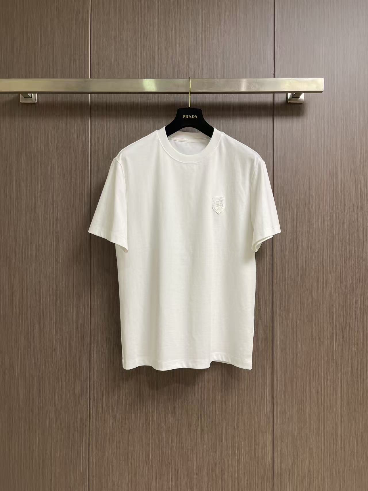 Loro Piana LoroPiana 2026SS夏季新品仔章logo圆领短袖T恤，帅气时尚，胸前凹