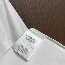 Loro Piana LoroPiana 2026SS夏季新品仔章logo圆领短袖T恤,帅气时尚,胸前凹 Loro Piana LoroPiana 2026SS夏季新品仔章logo圆领短袖T恤,帅气时尚,胸前凹