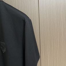 Loro Piana LoroPiana 2026SS夏季新品仔章logo圆领短袖T恤,帅气时尚,胸前凹 Loro Piana LoroPiana 2026SS夏季新品仔章logo圆领短袖T恤,帅气时尚,胸前凹