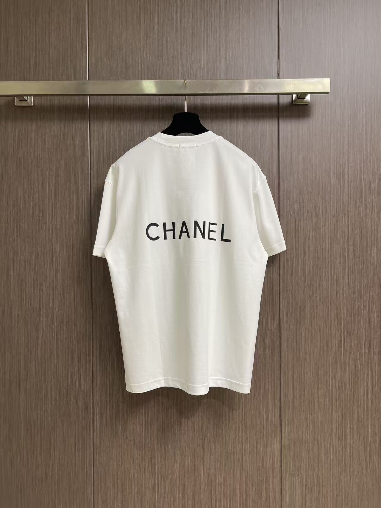 CHANEL 2026SS早春新款简约标识系列极简字母印花短袖T恤，32支双单品。股面料克重洗水后240