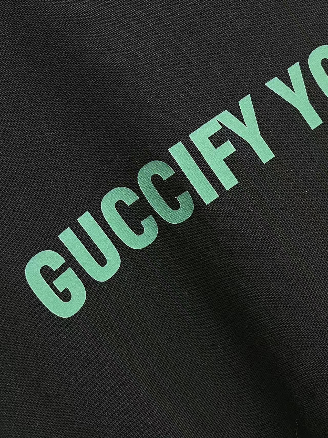 GUCCI 2026ss春夏新品圆领短袖T恤，100％全棉300g面料，柔软亲肤，挺阔有垂坠感。四线密边