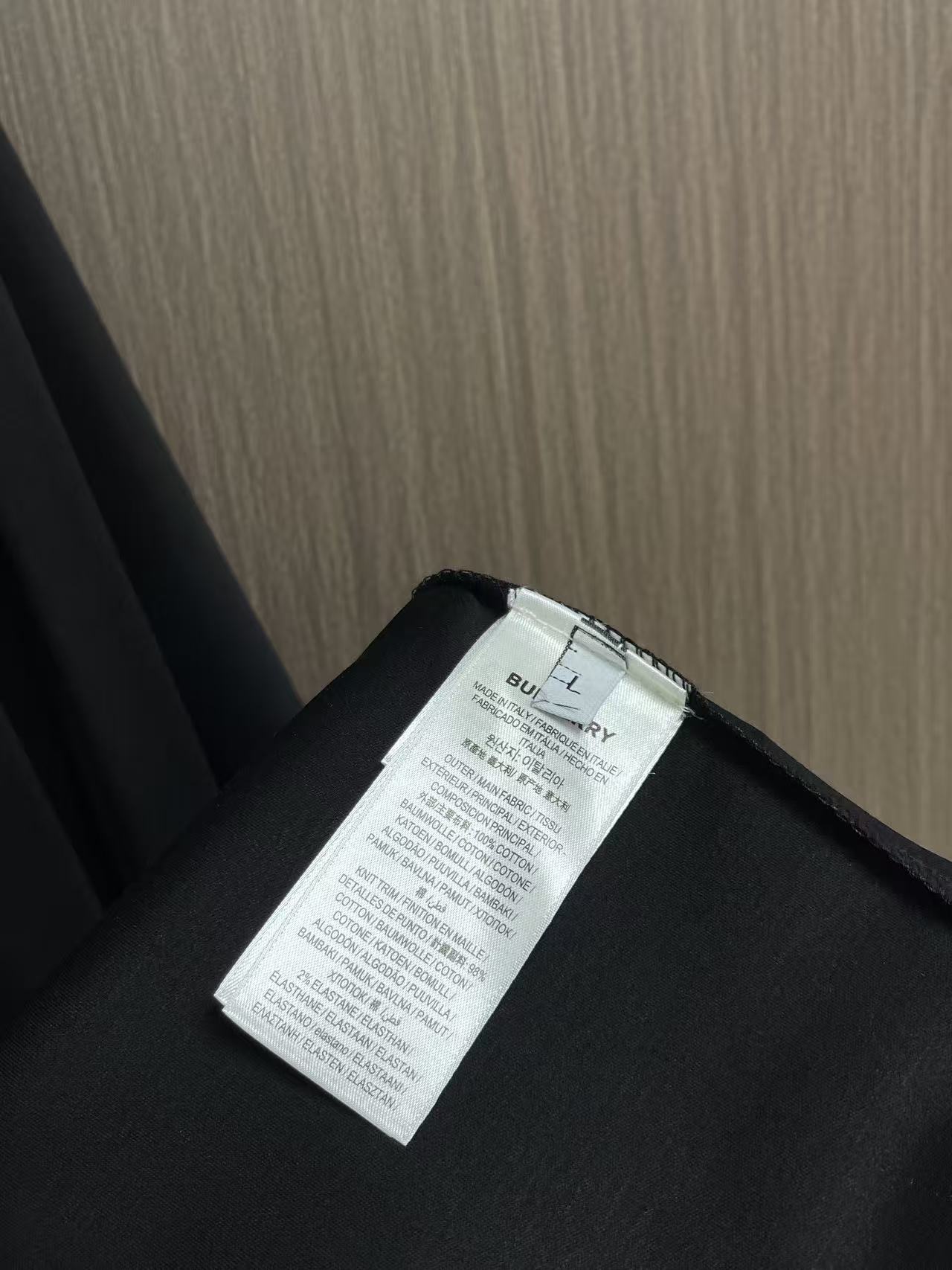 Burberry TB标识刺绣男士短袖T恤，极简经典款式，客供定制长绒棉～舒适吸湿透气，手感质感柔软细腻
