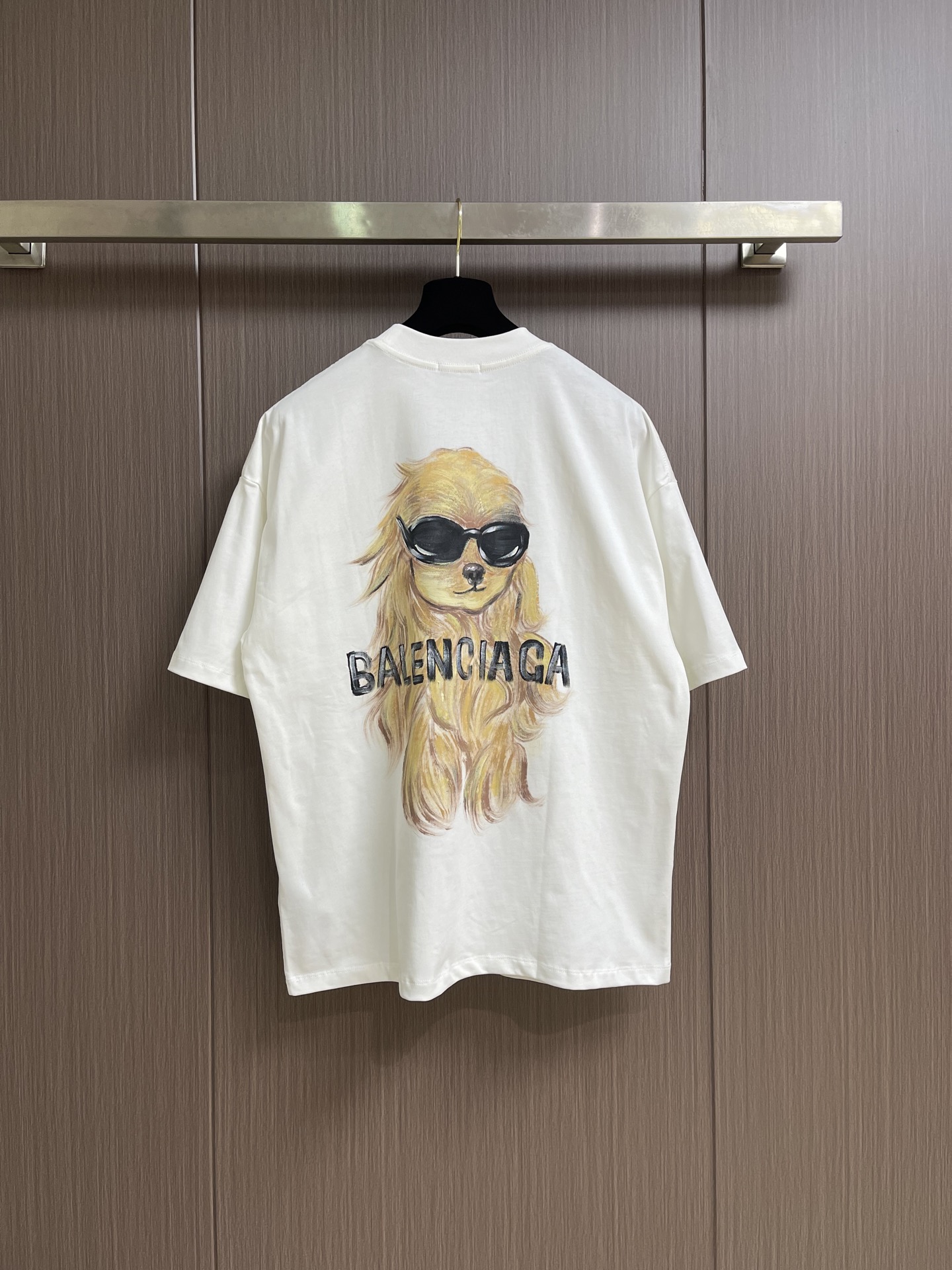 Balenciaga 涂鸦小狗字母logo印花短袖T恤 独具时尚创意的涂鸦图案 休闲宽松版型 适合各种身