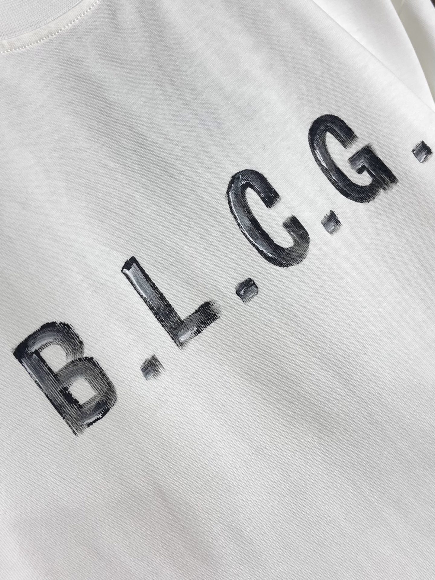 Balenciaga 涂鸦小狗字母logo印花短袖T恤 独具时尚创意的涂鸦图案 休闲宽松版型 适合各种身