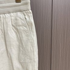 Loro piana LORO PIANA 诺悠翩雅亚麻休闲长裤,亚麻纤维自带天然结节纹理,贴肤穿像裹着 Loro piana LORO PIANA 诺悠翩雅亚麻休闲长裤,亚麻纤维自带天然结节纹理,贴肤穿像裹着