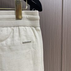 Loro piana LORO PIANA 诺悠翩雅亚麻休闲长裤,亚麻纤维自带天然结节纹理,贴肤穿像裹着 Loro piana LORO PIANA 诺悠翩雅亚麻休闲长裤,亚麻纤维自带天然结节纹理,贴肤穿像裹着