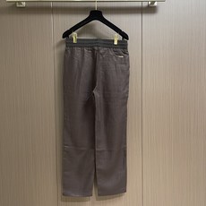 Loro piana LORO PIANA 诺悠翩雅亚麻休闲长裤,亚麻纤维自带天然结节纹理,贴肤穿像裹着 Loro piana LORO PIANA 诺悠翩雅亚麻休闲长裤,亚麻纤维自带天然结节纹理,贴肤穿像裹着