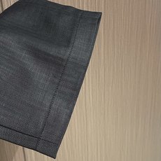 Loro piana LORO PIANA 诺悠翩雅亚麻休闲长裤,亚麻纤维自带天然结节纹理,贴肤穿像裹着 Loro piana LORO PIANA 诺悠翩雅亚麻休闲长裤,亚麻纤维自带天然结节纹理,贴肤穿像裹着