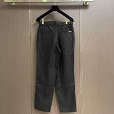 Loro piana LORO PIANA 诺悠翩雅亚麻休闲长裤,亚麻纤维自带天然结节纹理,贴肤穿像裹着 Loro piana LORO PIANA 诺悠翩雅亚麻休闲长裤,亚麻纤维自带天然结节纹理,贴肤穿像裹着