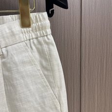 Loro piana LORO PIANA 诺悠翩雅亚麻休闲长裤,亚麻纤维自带天然结节纹理,贴肤穿像裹着 Loro piana LORO PIANA 诺悠翩雅亚麻休闲长裤,亚麻纤维自带天然结节纹理,贴肤穿像裹着