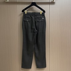 BC 2026ss春夏新款轻薄混纺抽绳休闲裤,男士净色商务休闲直筒型休闲裤!选用客供定织定染轻薄天丝亚麻 BC 2026ss春夏新款轻薄混纺抽绳休闲裤,男士净色商务休闲直筒型休闲裤!选用客供定织定染轻薄天丝亚麻