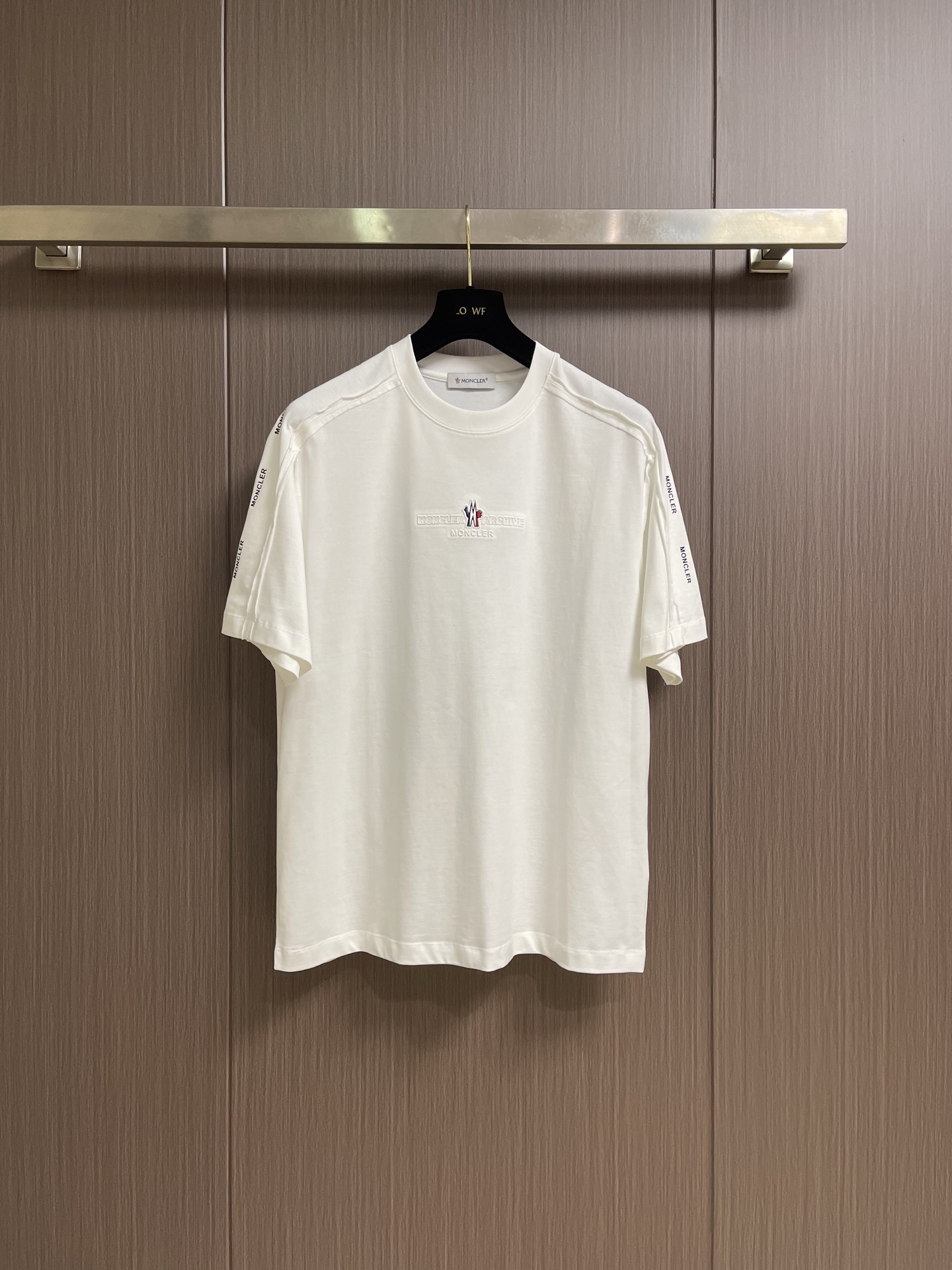 Moncler 2026SS夏季新款印花压胶圆领T恤，搭配重工高端数码个性logo 印花，做工细致完美，