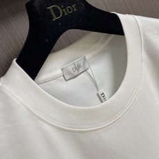 Dior x 石头岛 Stone lsland 徽章印花短袖T恤 定制星屿奢韧平棉 柔糯挺括 胸前甄选S Dior x 石头岛 Stone lsland 徽章印花短袖T恤 定制星屿奢韧平棉 柔糯挺括 胸前甄选S
