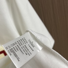moncler x 石头岛 Stone lsland 徽章印花短袖T恤 定制星屿奢韧平棉 柔糯挺括 胸 moncler x 石头岛 Stone lsland 徽章印花短袖T恤 定制星屿奢韧平棉 柔糯挺括 胸