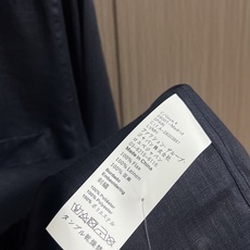 Loewe 2026SS夏季新款绣花亚麻长袖衬衫,以粘胶纤维与亚麻融合,通过气流纺纱技术实现纤维互锁,粘 Loewe 2026SS夏季新款绣花亚麻长袖衬衫,以粘胶纤维与亚麻融合,通过气流纺纱技术实现纤维互锁,粘