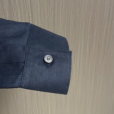 Loewe 2026SS夏季新款绣花亚麻长袖衬衫,以粘胶纤维与亚麻融合,通过气流纺纱技术实现纤维互锁,粘 Loewe 2026SS夏季新款绣花亚麻长袖衬衫,以粘胶纤维与亚麻融合,通过气流纺纱技术实现纤维互锁,粘