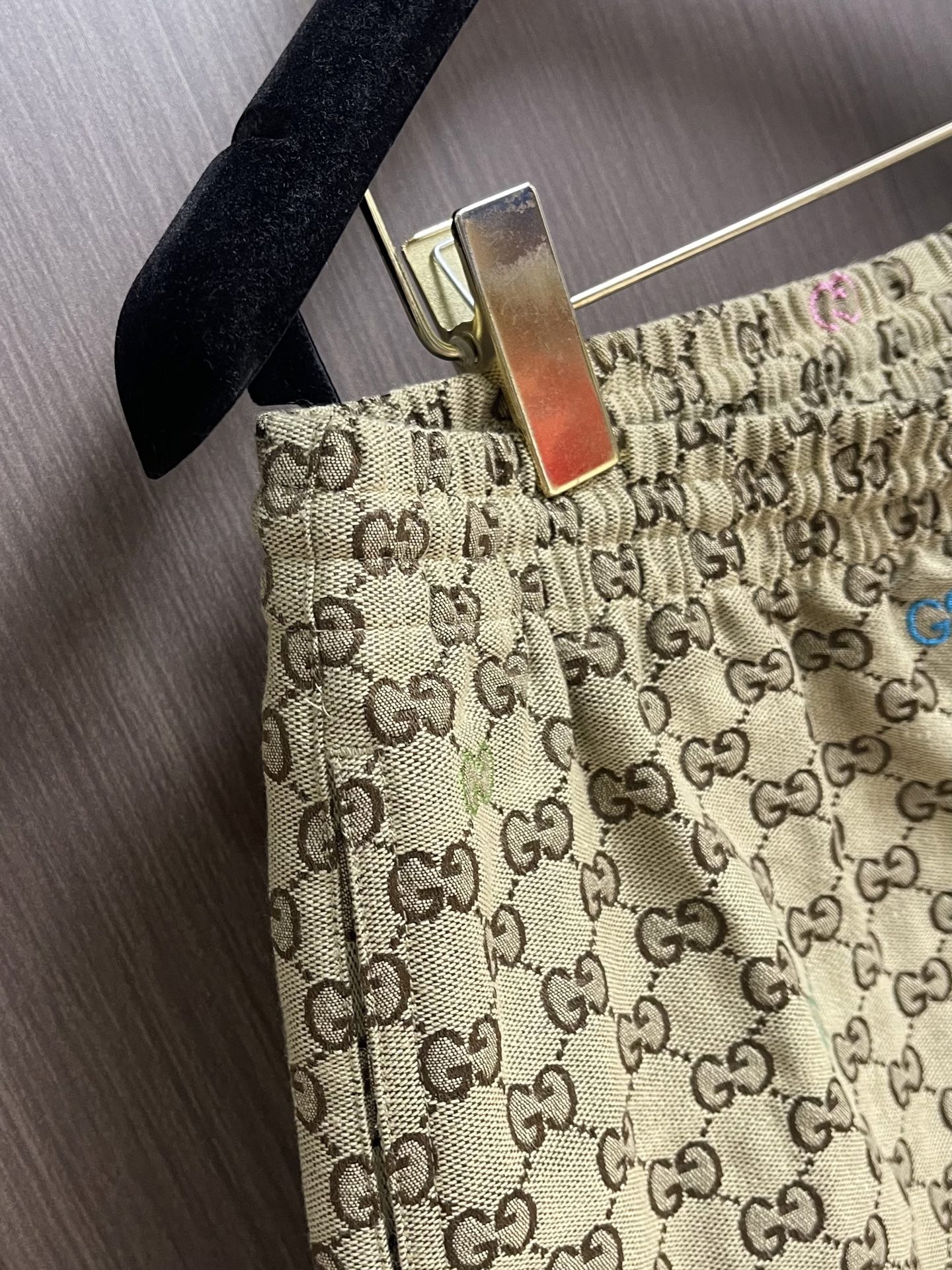 Gucci 2026SS夏季新款男士老花布中裤短裤，原版订织小刺绣双GG标识面料，面料质感很好，休闲旅游