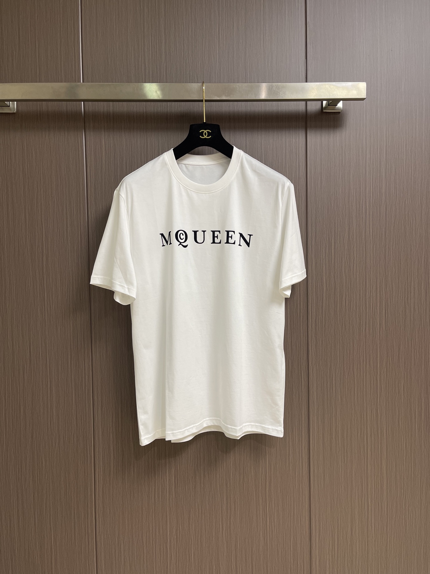 NO:950713,Alexander McQUEEN McQueen 2026 Skeleton Band, customer-supplied cotton knitted T-shirt, decorated with contrasting logo printing. Designed with round neck and short sleeves. Size S-XXL,, alexander mcqueen, T-shirt, tees, t-shirt,19860909Alexander McQUEEN 麦昆2026 Skeleton Band,客供棉质针织T恤衫,饰有撞色logo印花.采用圆领和短袖设计.尺码S-XXL,,alexander mcqueen,T-shirt,tees，t-shirt,,Men's clothing