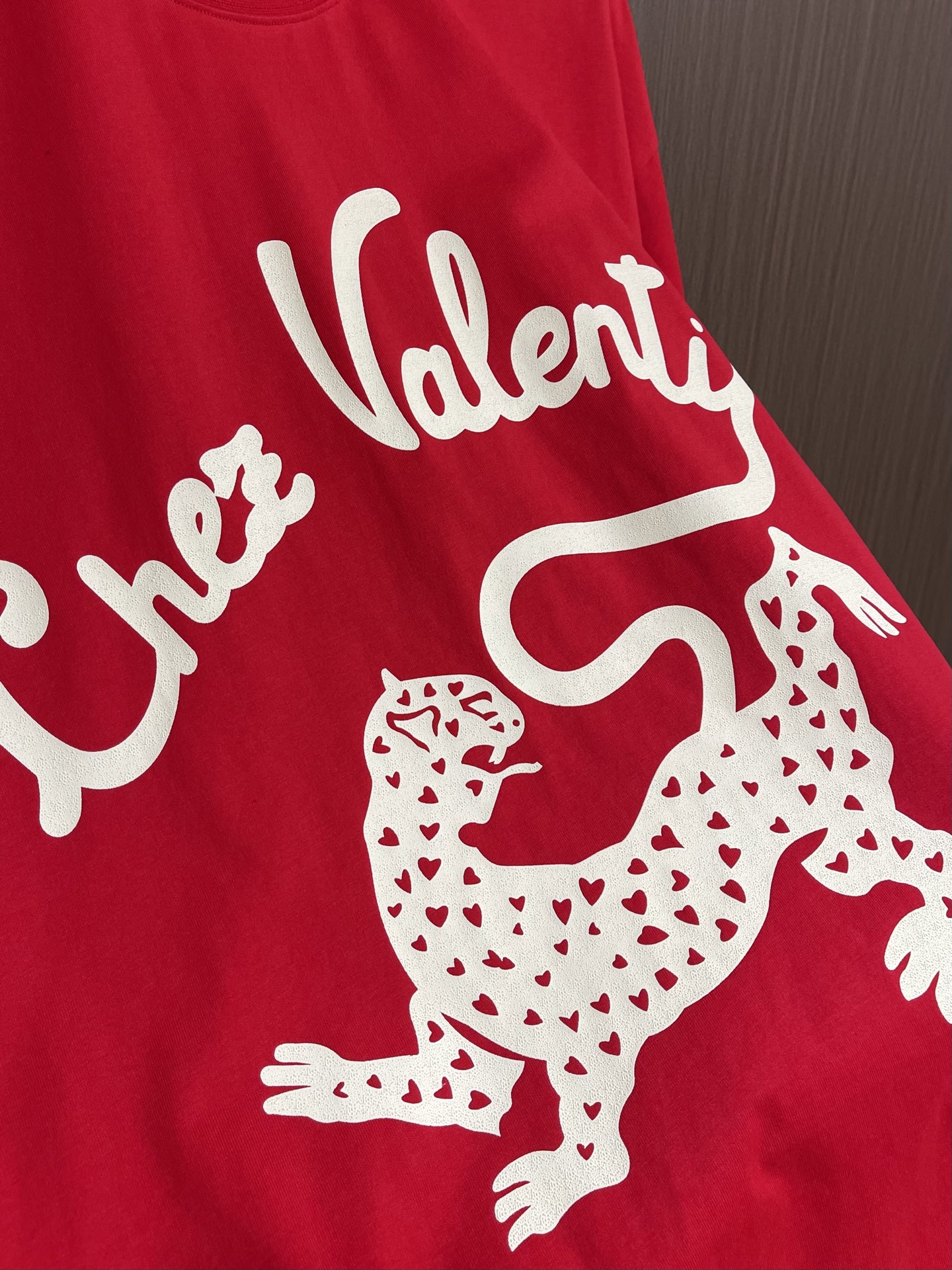 valentino 华伦天奴 徽标印花短袖t恤 搭配鲜明logo 增添浪漫巧思 定制280克双纱棉面料 