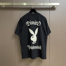 Dimito X 花花公子印花纯棉短袖T恤,甄选精梳全棉针织面料,肌理细腻紧实,厚薄恰到好处,不会透肤也 Dimito X 花花公子印花纯棉短袖T恤,甄选精梳全棉针织面料,肌理细腻紧实,厚薄恰到好处,不会透肤也