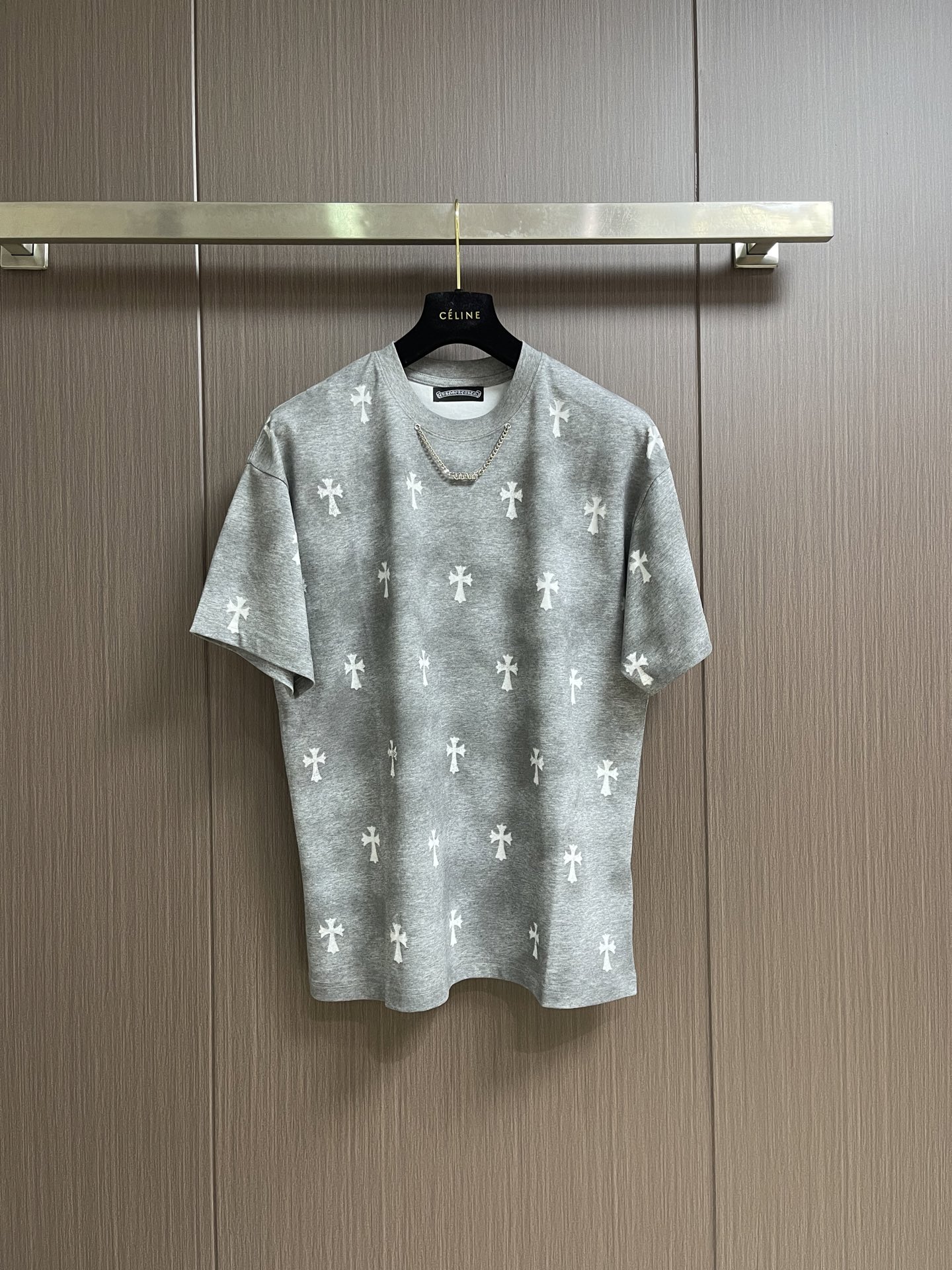 NO:935742,CH Chrome Hearts jacquard all-over printed short-sleeved T-shirt. The cross-pattern jacquard fabric is soft and breathable. The front and rear panels are cut in opposite directions. The imported printing effect is full. A must-have short-sleeved T-shirt for summer. Size M-3XL,,chrome hearts,T-shirt,tees,t-shirt,19860909CH 克罗心 提花满印短袖T恤 十字花提花面料上手柔软透气 前后幅对花定位裁剪 进口印花效果饱满 夏日必备短袖.尺码M-3XL,,chrome hearts,T-shirt,tees，t-shirt,,Men's clothing
