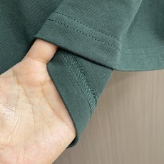 Balenciaga 2026ss早春胸前爱心logo印花短袖T恤 采用100%全精梳棉面料 柔软细腻 Balenciaga 2026ss早春胸前爱心logo印花短袖T恤 采用100%全精梳棉面料 柔软细腻