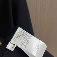 MOSCHINO 莫斯奇诺2026SS春夏新款小熊印花圆领T恤,100%纯棉面料,胸前最新卡通小熊图案, MOSCHINO 莫斯奇诺2026SS春夏新款小熊印花圆领T恤,100%纯棉面料,胸前最新卡通小熊图案,